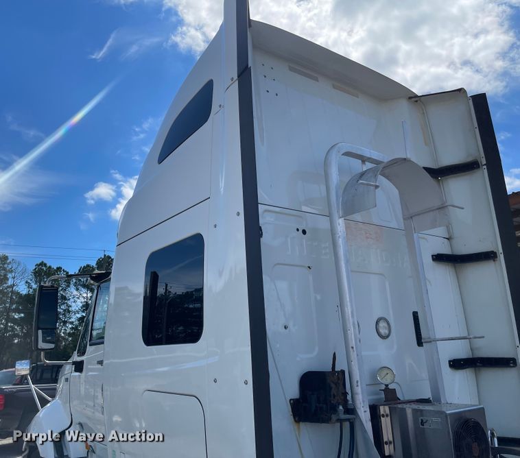 image for item FV9406 2013 International ProStar  semi truck