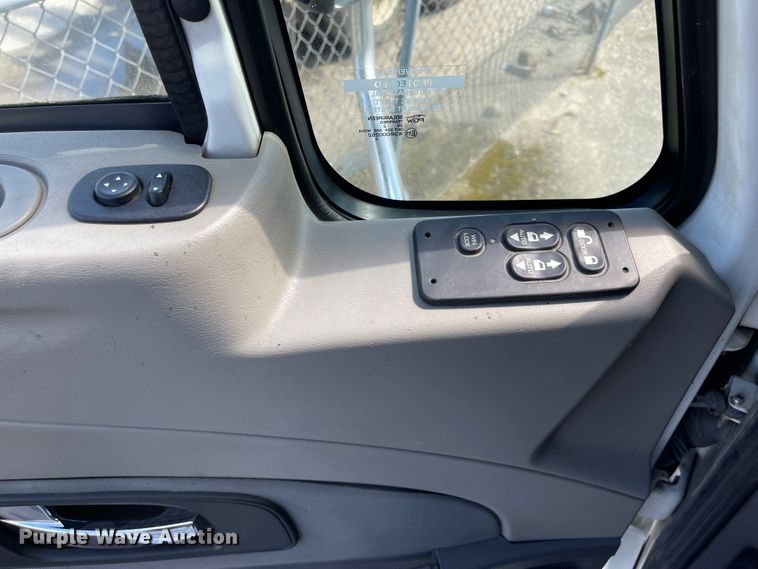 image for item FV9406 2013 International ProStar  semi truck