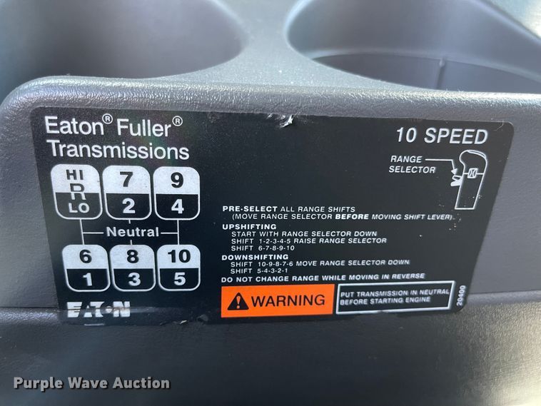 image for item FV9406 2013 International ProStar  semi truck