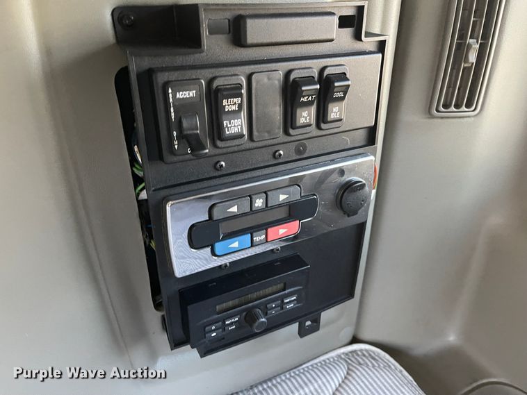 image for item FV9406 2013 International ProStar  semi truck