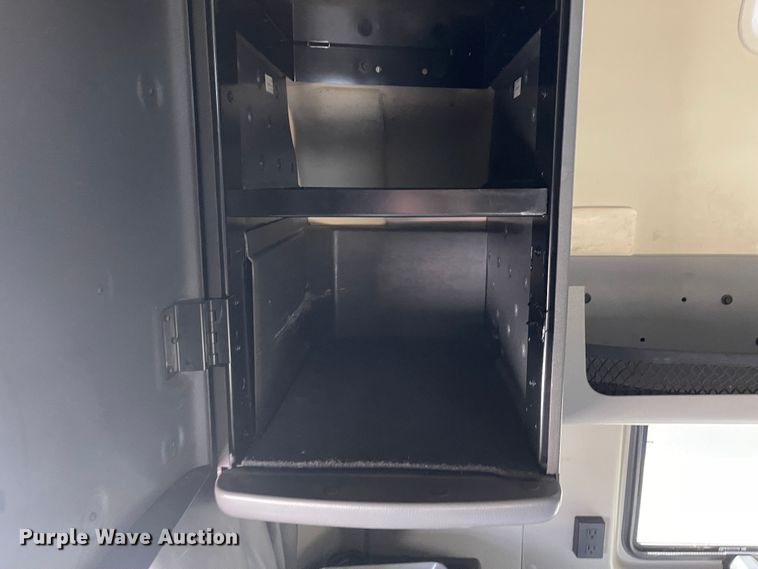 image for item FV9406 2013 International ProStar  semi truck