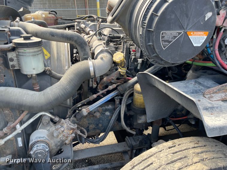 image for item FV9406 2013 International ProStar  semi truck