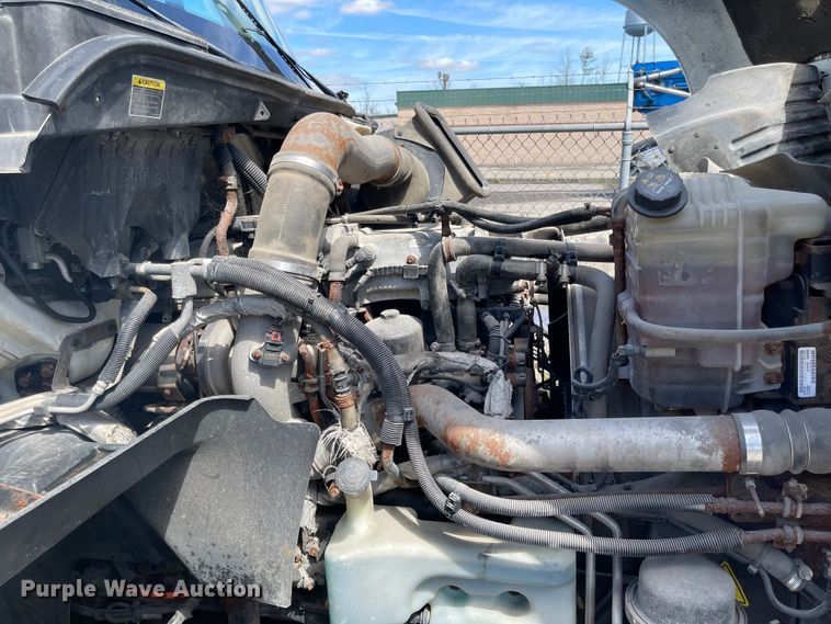 image for item FV9406 2013 International ProStar  semi truck