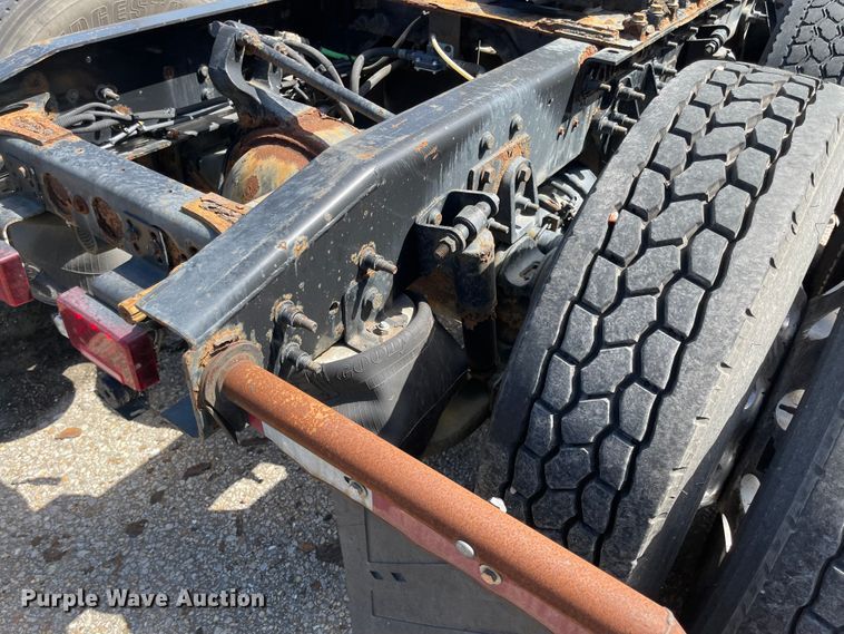 image for item FV9406 2013 International ProStar  semi truck