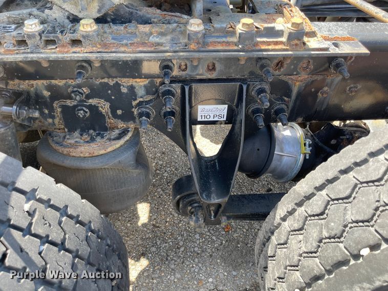 image for item FV9406 2013 International ProStar  semi truck