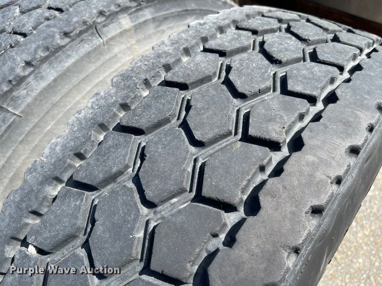 image for item FV9406 2013 International ProStar  semi truck