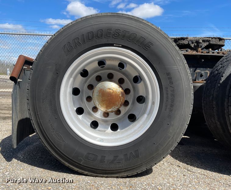 image for item FV9406 2013 International ProStar  semi truck