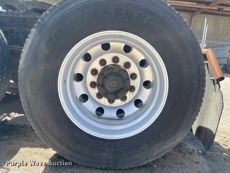 image for item FV9406 2013 International ProStar  semi truck