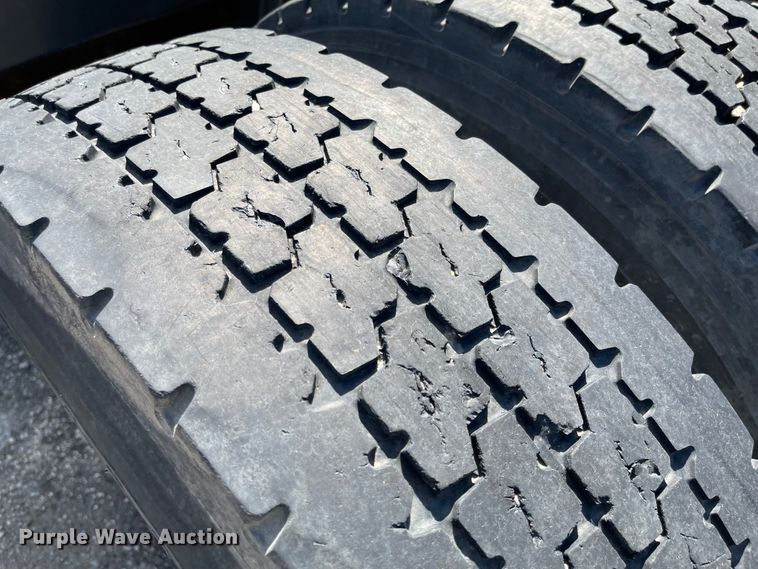 image for item FV9406 2013 International ProStar  semi truck