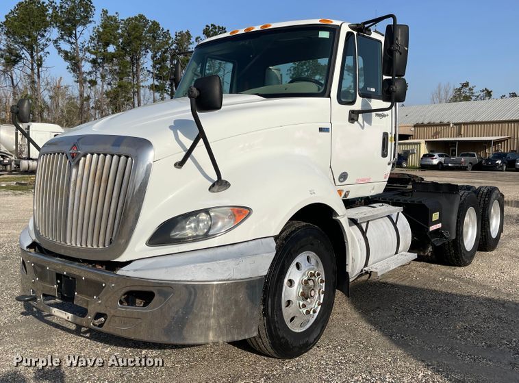image for item FV9407 2012 International ProStar Plus 122  semi truck