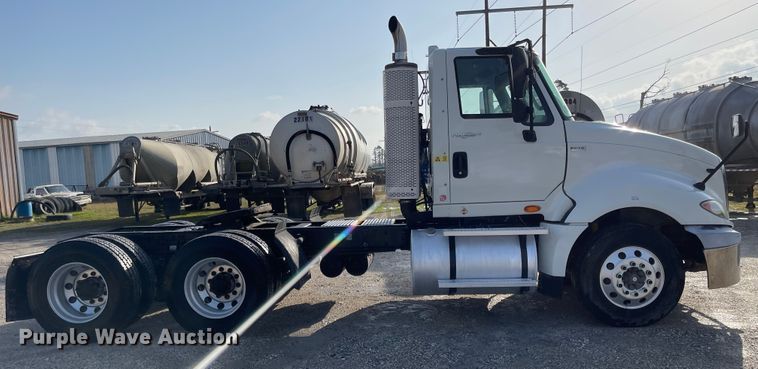 image for item FV9407 2012 International ProStar Plus 122  semi truck