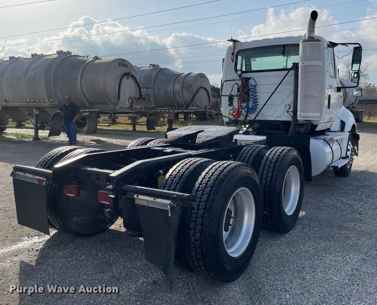 image for item FV9407 2012 International ProStar Plus 122  semi truck