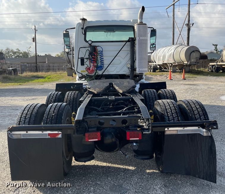 image for item FV9407 2012 International ProStar Plus 122  semi truck