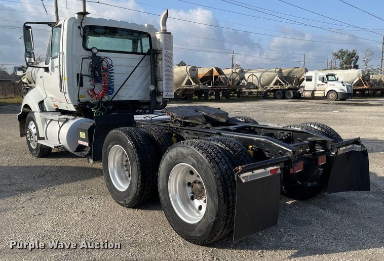 image for item FV9407 2012 International ProStar Plus 122  semi truck