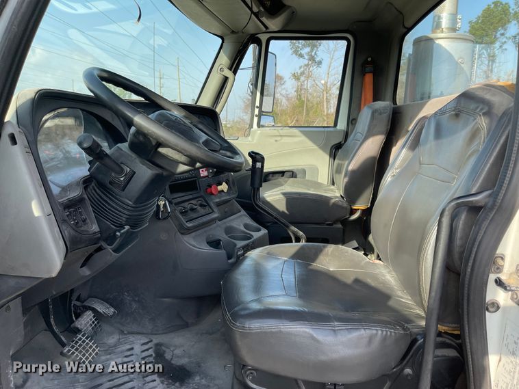 image for item FV9407 2012 International ProStar Plus 122  semi truck