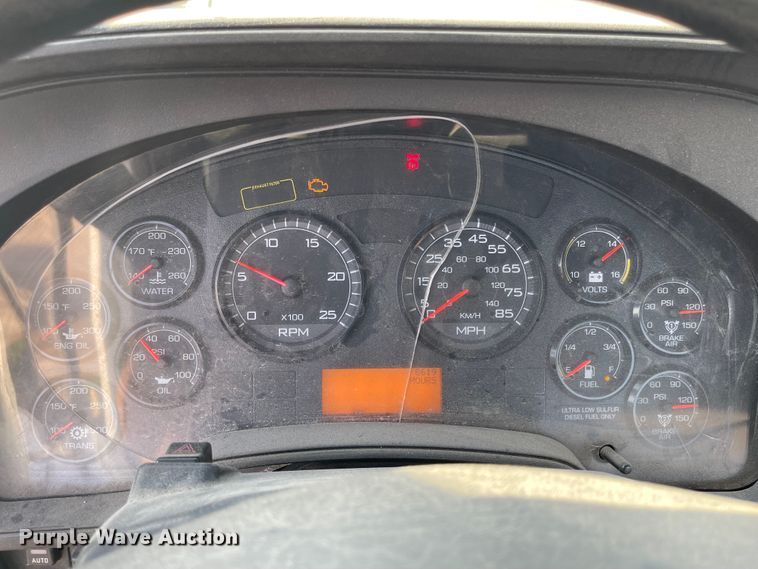 image for item FV9407 2012 International ProStar Plus 122  semi truck