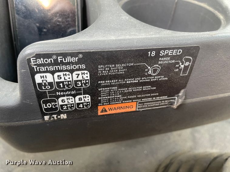 image for item FV9407 2012 International ProStar Plus 122  semi truck