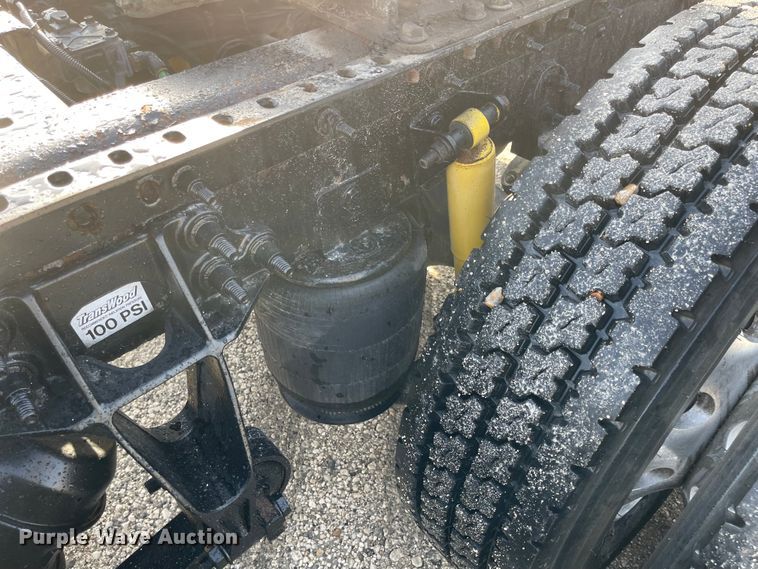 image for item FV9407 2012 International ProStar Plus 122  semi truck