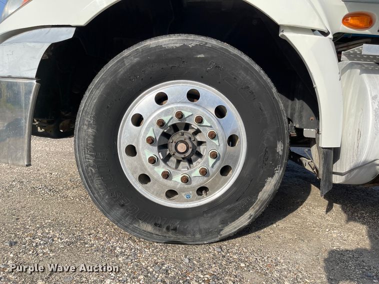 image for item FV9407 2012 International ProStar Plus 122  semi truck