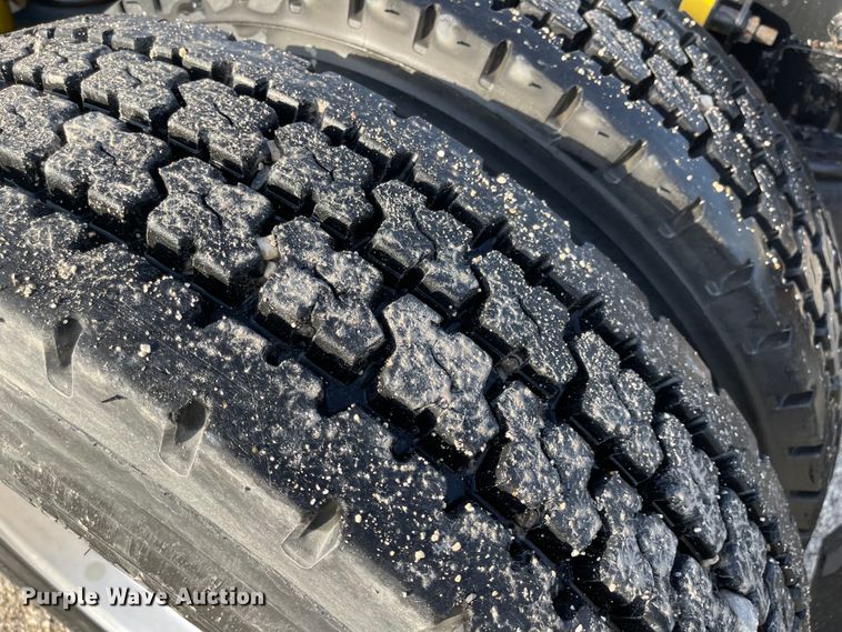 image for item FV9407 2012 International ProStar Plus 122  semi truck