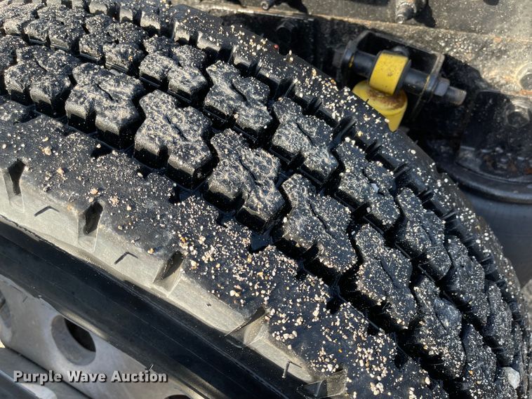 image for item FV9407 2012 International ProStar Plus 122  semi truck