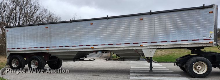 image for item HK9381 2002 Wilson DWH 400  grain trailer