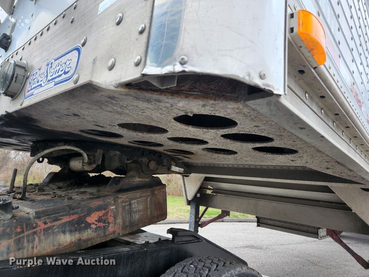 image for item HK9381 2002 Wilson DWH 400  grain trailer