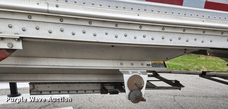 image for item HK9381 2002 Wilson DWH 400  grain trailer