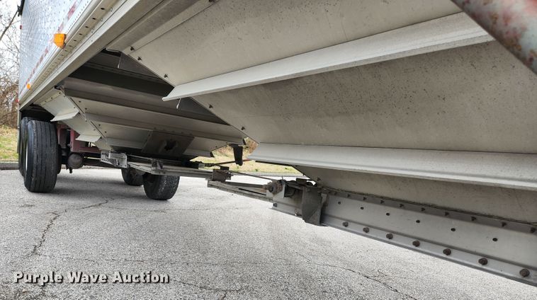 image for item HK9381 2002 Wilson DWH 400  grain trailer