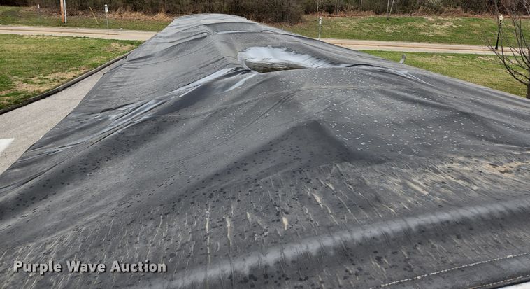 image for item HK9381 2002 Wilson DWH 400  grain trailer