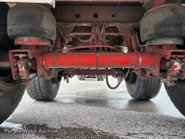 image for item HK9381 2002 Wilson DWH 400  grain trailer