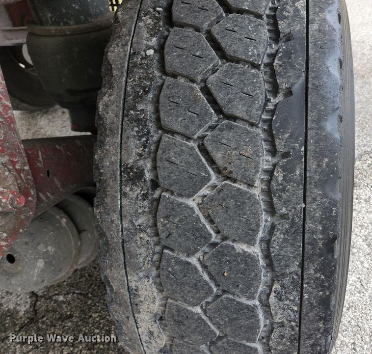 image for item HK9381 2002 Wilson DWH 400  grain trailer