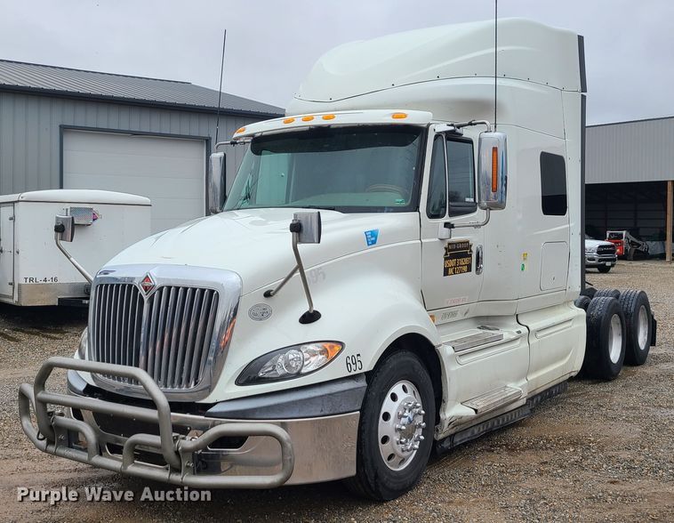 image for item IF9387 2009 International ProStar  semi truck