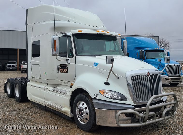 image for item IF9387 2009 International ProStar  semi truck