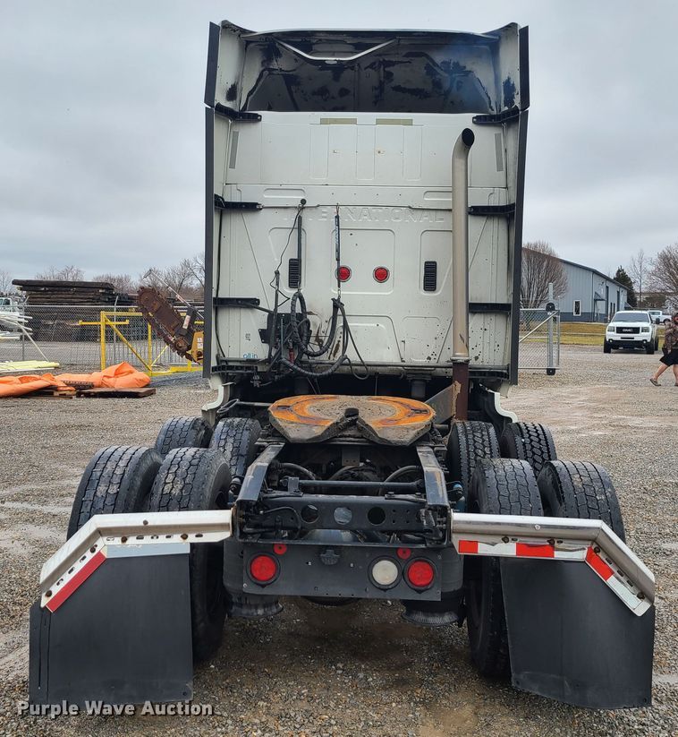 image for item IF9387 2009 International ProStar  semi truck