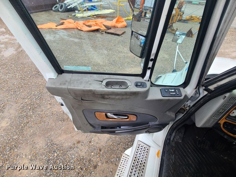 image for item IF9387 2009 International ProStar  semi truck