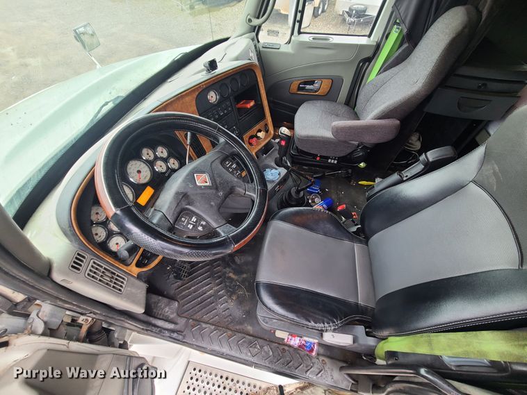 image for item IF9387 2009 International ProStar  semi truck