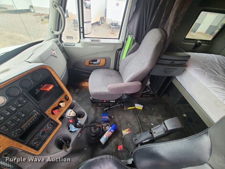 image for item IF9387 2009 International ProStar  semi truck