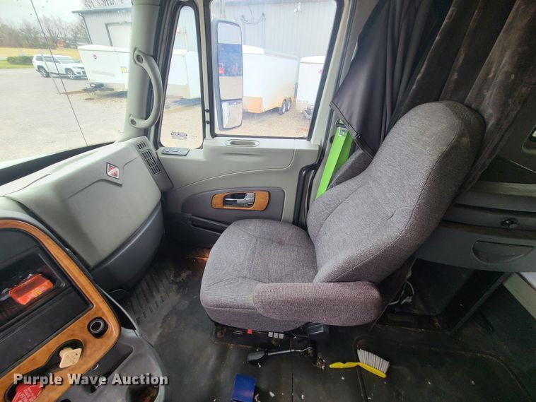 image for item IF9387 2009 International ProStar  semi truck