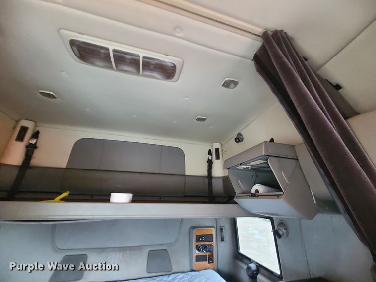 image for item IF9387 2009 International ProStar  semi truck