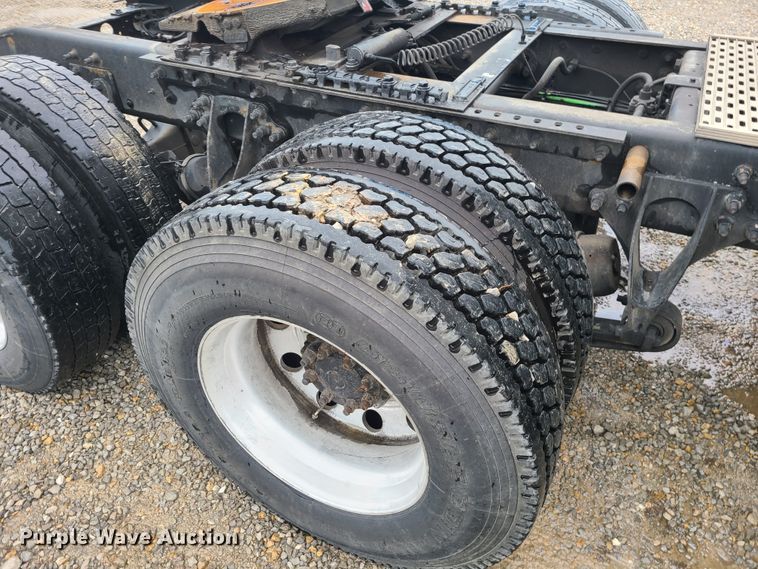 image for item IF9387 2009 International ProStar  semi truck