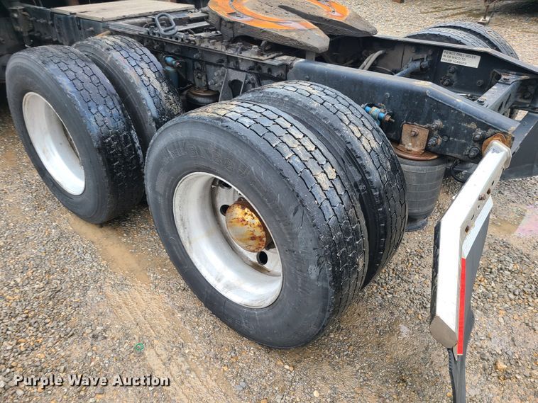 image for item IF9387 2009 International ProStar  semi truck