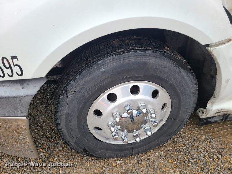 image for item IF9387 2009 International ProStar  semi truck