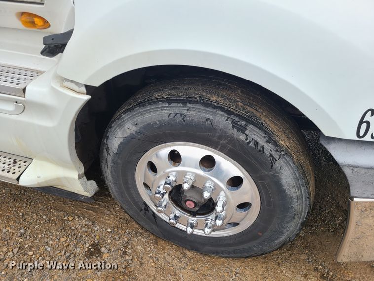 image for item IF9387 2009 International ProStar  semi truck