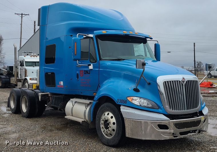 image for item IF9388 2010 International ProStar  semi truck