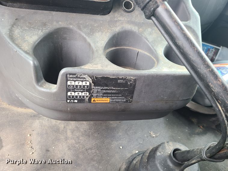 image for item IF9388 2010 International ProStar  semi truck