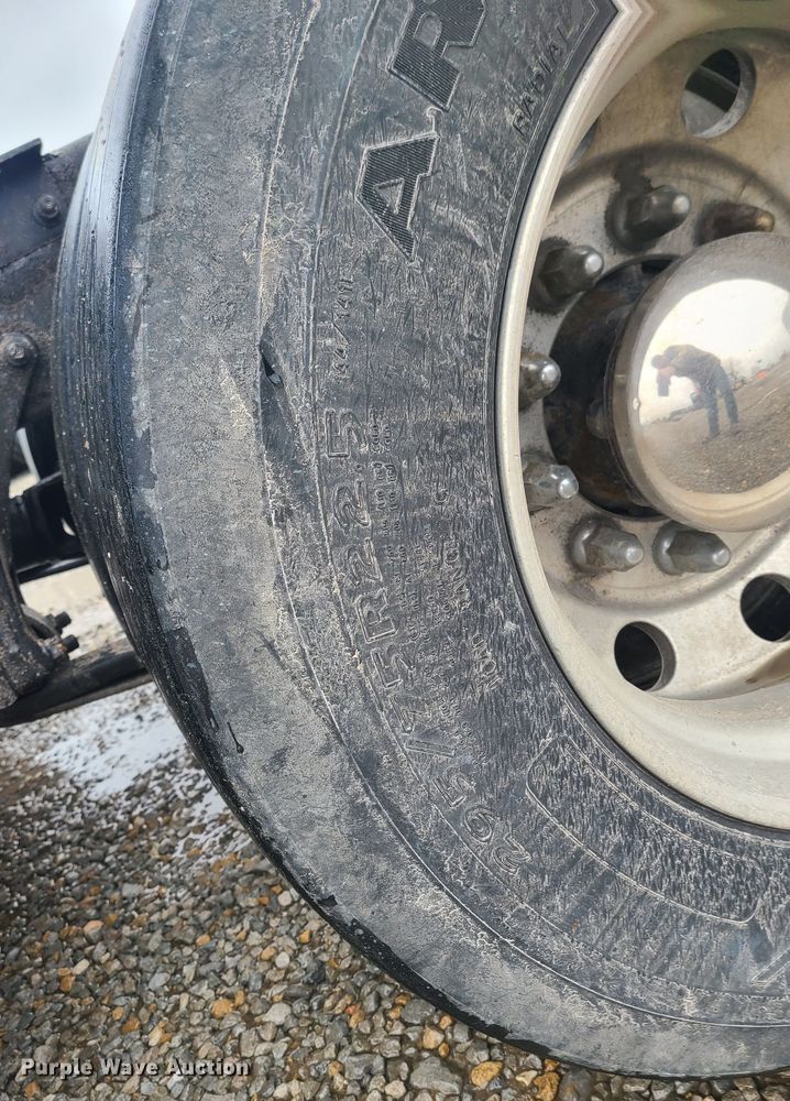 image for item IF9388 2010 International ProStar  semi truck