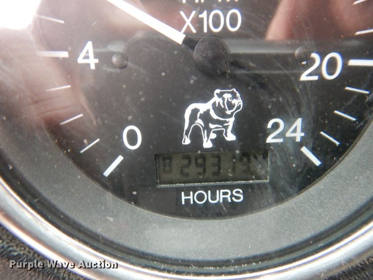 image for item IM9851 2002 Mack RD Series  semi truck