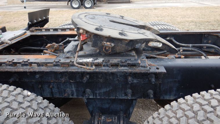 image for item IM9852 2001 Mack RD Series  semi truck