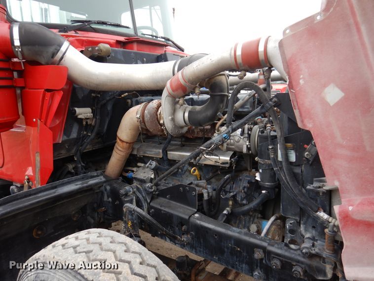 image for item IM9852 2001 Mack RD Series  semi truck